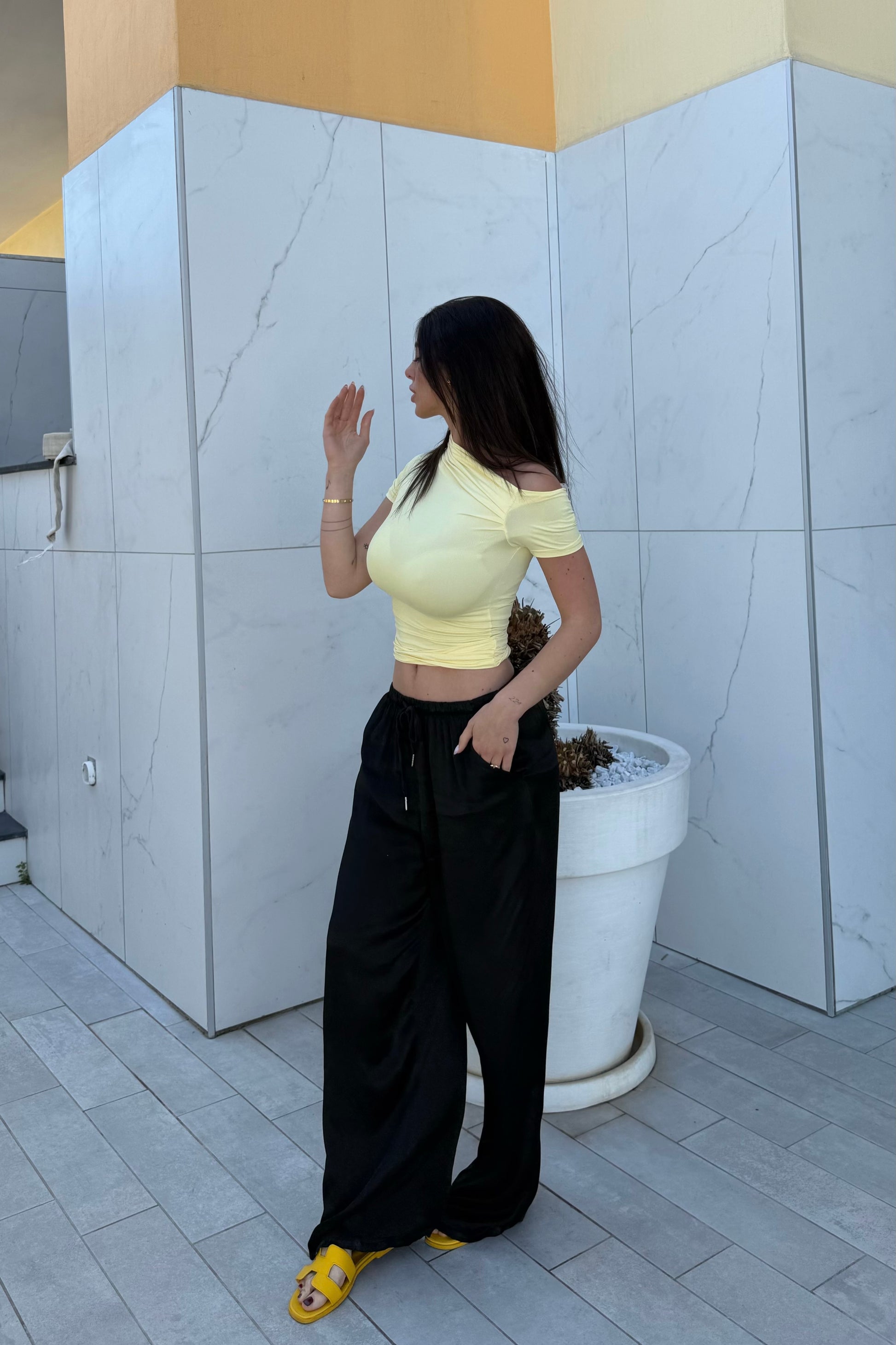 Pantalone raso nero