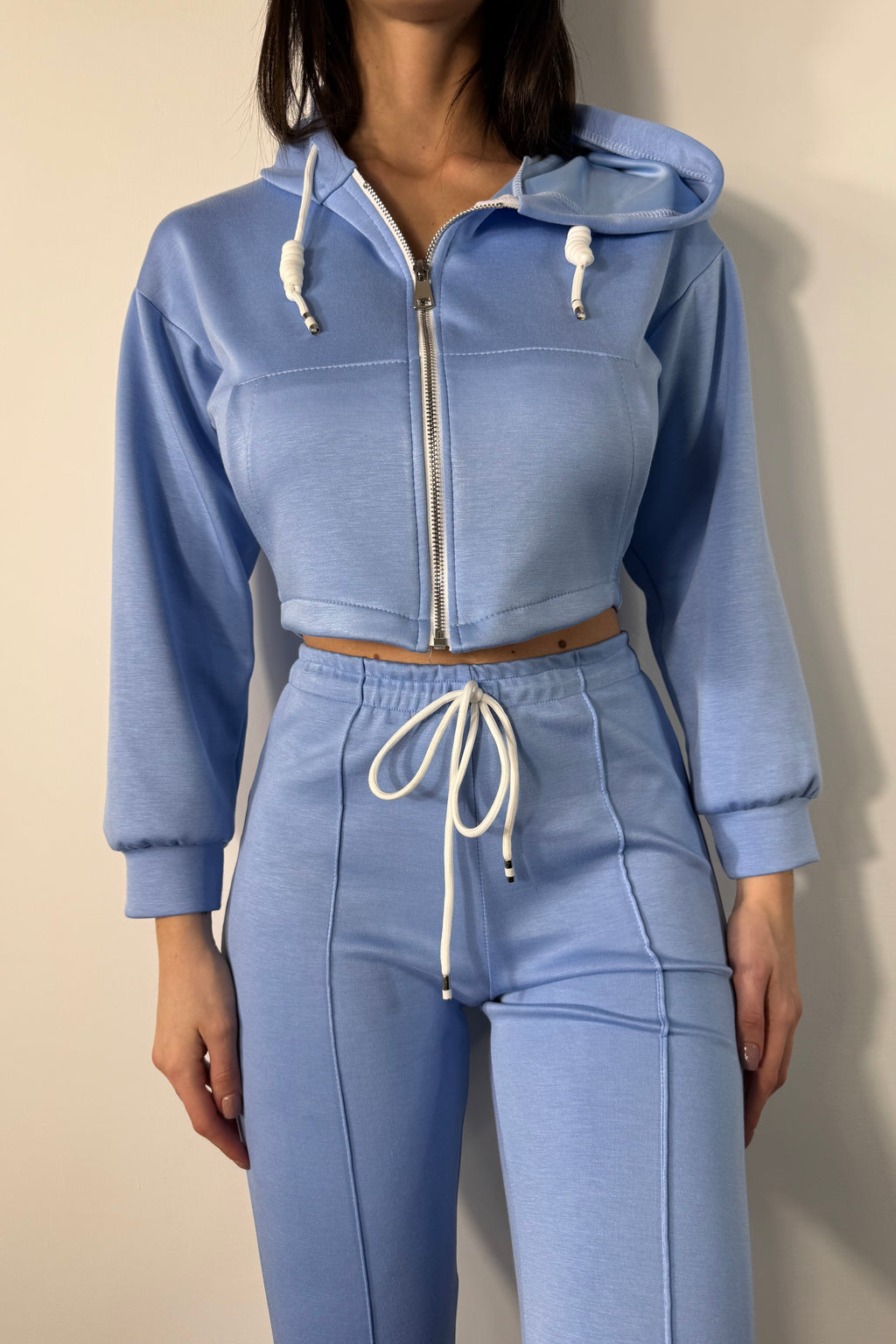 Tuta chic azzurra